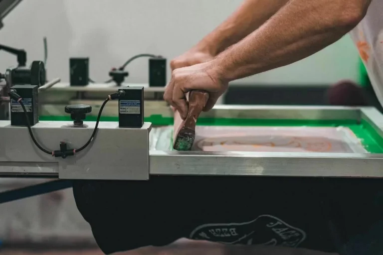 The Ultimate Guide to Silk Screen T-Shirt Printing