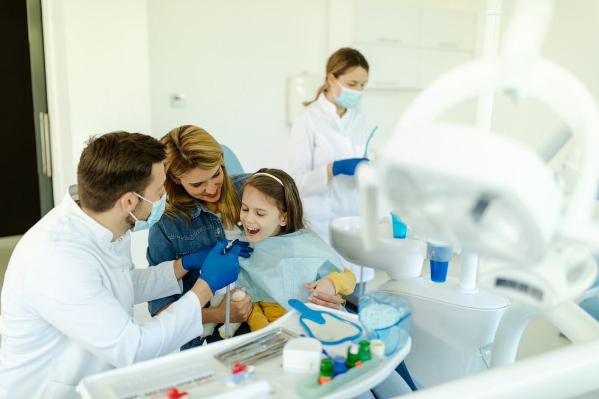 How Family Dentists Help Detect Dental Issues Early