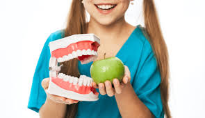 How Diet And Lifestyle Choices Impact Your Dental Health