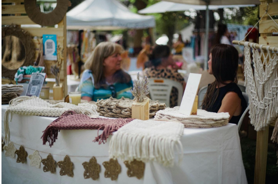 Beyond the Banner: Creative Ideas to Elevate Your Tradeshow Presence