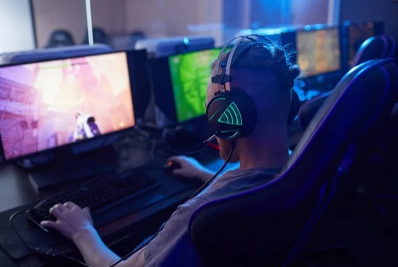 Why Online Gaming Continues To Grow Across Global Audiences